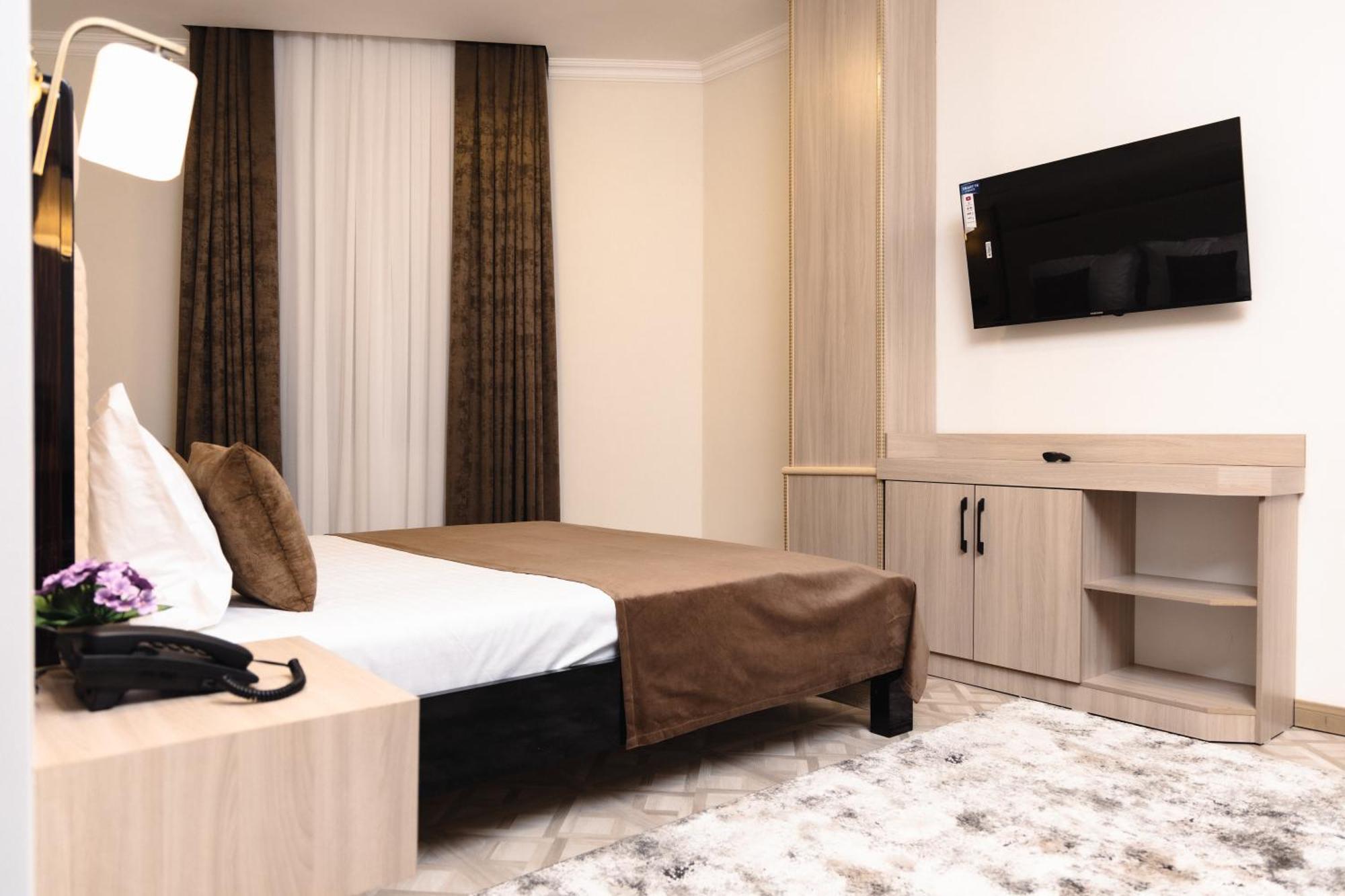 Art Royal Hotel Tasjkent Eksteriør billede